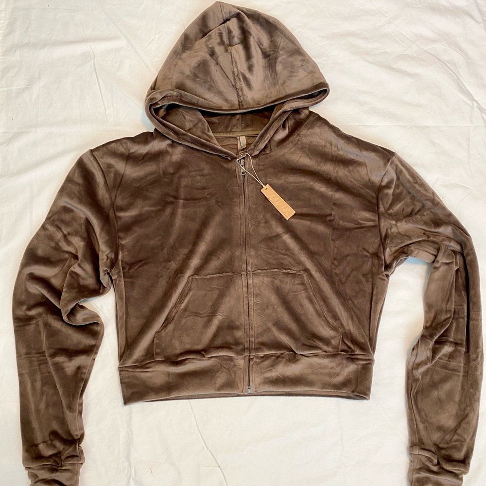 SKIMS VELOUR HOODIE - Size: Medium - Color: Amethyst - NWT